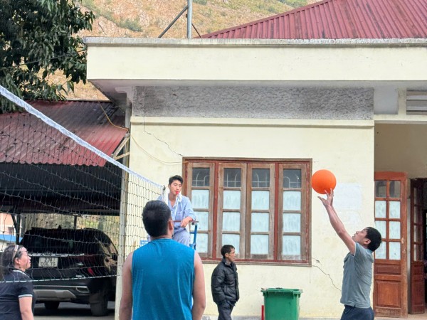 HOẠT ĐỘNG THỂ THAO NỘI BỘ TẠI BỆNH VIỆN ĐA KHOA KHU VỰC MÈO VẠC NHÂN DỊP 30/4 – 1/5