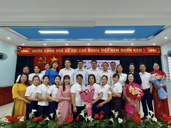 BỆNH VIỆN ĐA KHOA KHU VỰC MÈO VẠC TỔ CHỨC TỌA ĐÀM KỶ NIỆM NGÀY QUỐC TẾ ĐIỀU DƯỠNG 12/5